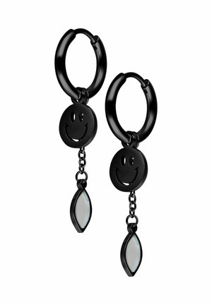 Schwarze Creolen-Ohrringe mit baumelnden Smiley-Anhängern und kleinen, spiegelnden blattförmigen Anhängern, die an kurzen Ketten darunter hängen.