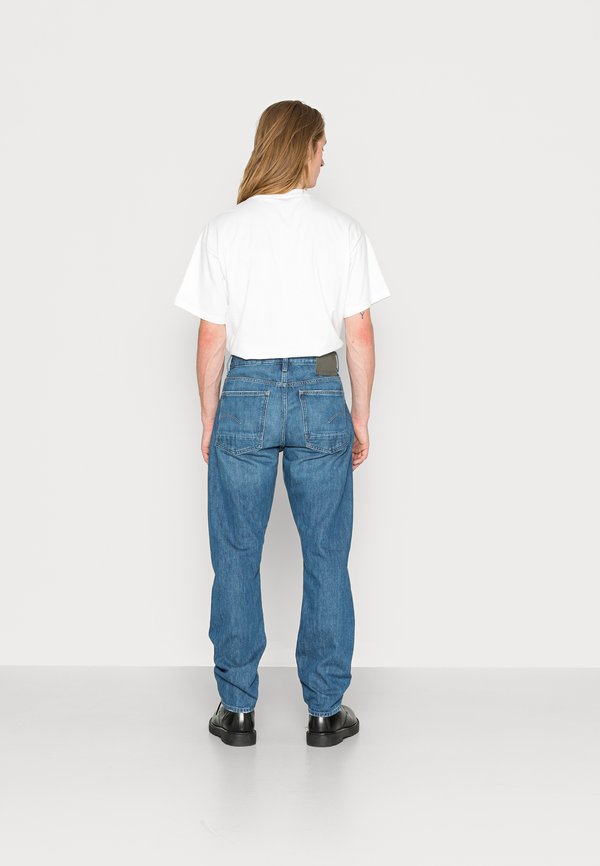 TRIPLE A REGULAR STRAIGHT - Straight leg jeans4