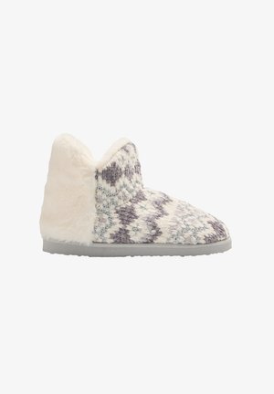 Zapatilla con diseño en tonos grises y crema, forro suave de piel sintética, diseño de corte bajo y suela texturizada para mejor agarre.