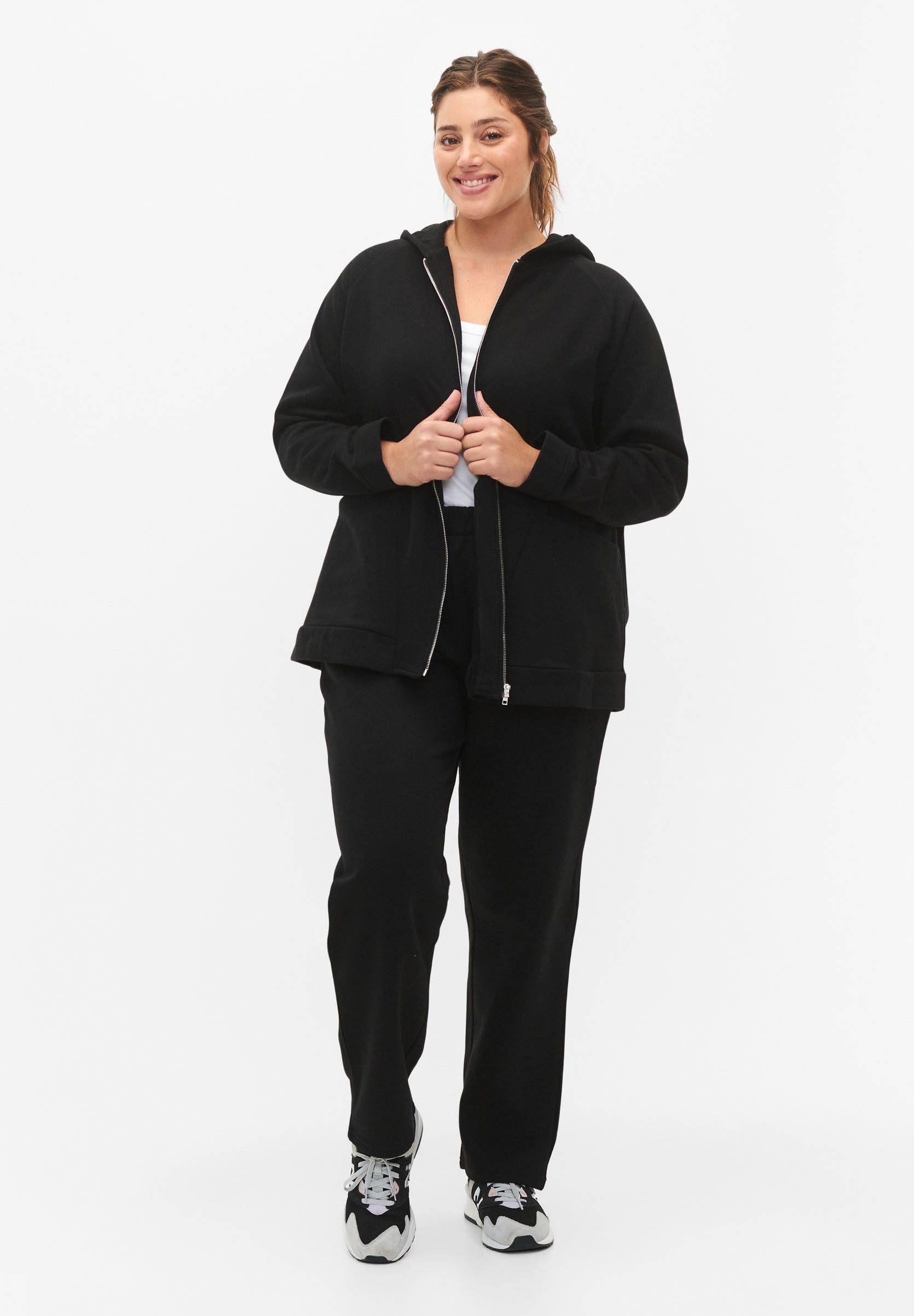 Zizzi Zip-up sweatshirt - black - Zalando.de