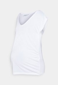 Camiseta de maternidade branca com decote em V, mangas curtas, detalhes franzidos nas laterais e uma textura de algodão macia e suave.