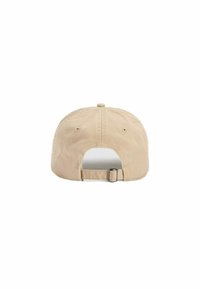 Casquette de baseball beige avec une visière incurvée, une sangle ajustable à l'arrière, en tissu coton, et des détails cousus sur la couronne.
