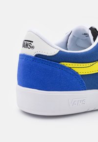 Vans CRUZE TOO UNISEX - Sapatilhas - limoges/blanc de blanc