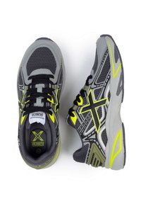 MUNICH - Sneakersy niskie