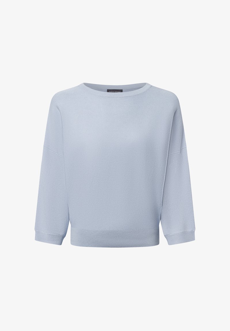 Hellblauer, verkürzter Pullover, gestrickte Textur, weiter Boot-Ausschnitt, Dreiviertelärmel, gerippter Saum, lässiger Schnitt, minimalistisches Design.