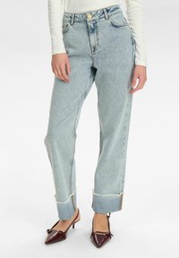 NUTORONTO - Brīva piegriezuma džinsi - light blue denim