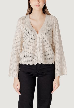 Cardigan lavorato a maglia color crema con scollo a V, chiusura con bottoni, orlo a scallop e maniche a campana con un motivo a rete aperta simile al pizzo.