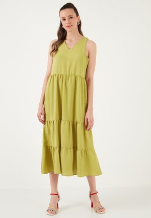 LELA REGULAR FIT - Vapaa-ajan mekko - saffron