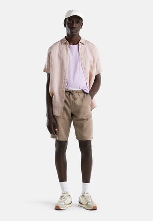 United Colors of Benetton BERMUDAS - Shorts - dove brown