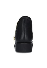 Frau Shoes Tronchetti - black