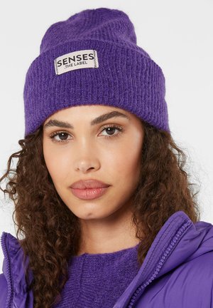 SENSES.THE LABEL, SENSES.THE LABEL MÜTZE IN RIPPSTRICK - Beanie - purple