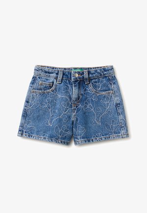 Blauwe denimshorts met witte bloemenborduursel, voorknop en rits, lussen voor een riem, en meerdere voorzakken.