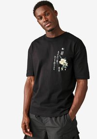 Next HOKUSAI THE GREAT WAVE LICENSE STANDARD - Marškinėliai su spaudiniu - black hokusai floral