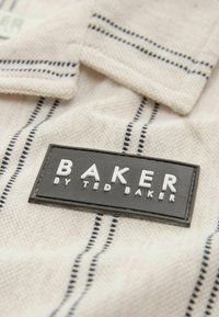 Baker by Ted Baker STRIPED  REGULAR FIT - Krekls - neutral