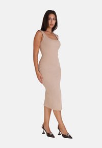 Elara Vestido de tubo - braun