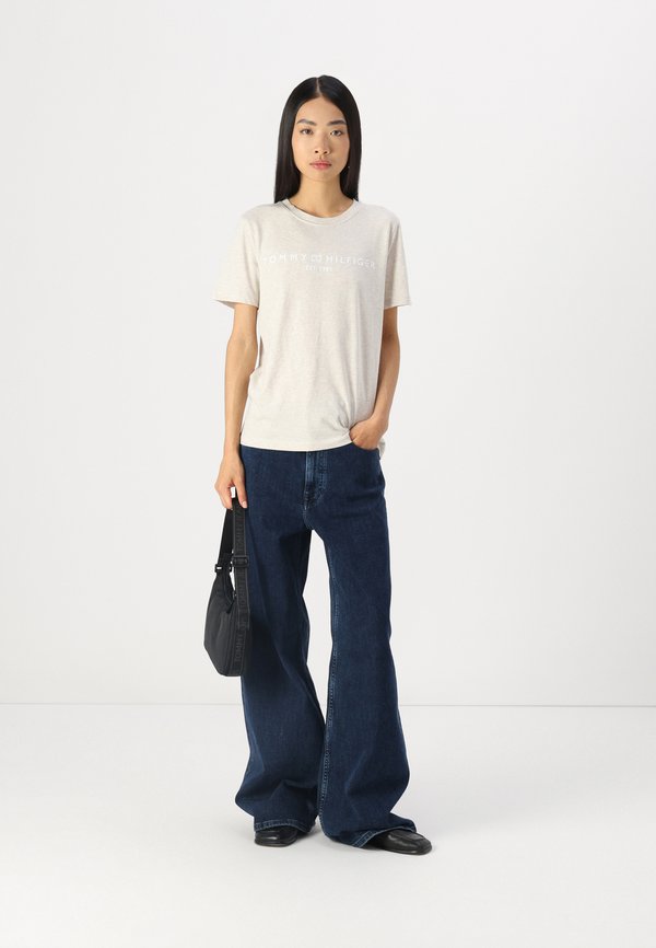 REGULAR FIT - Print T-shirt - oatmilk heather2