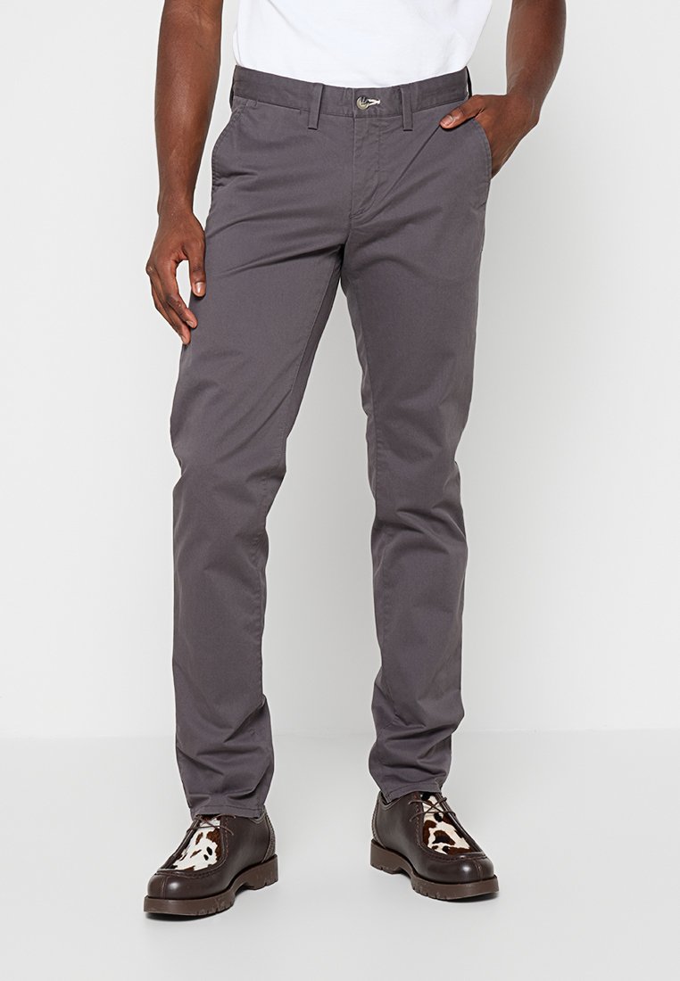 SLIM FIT