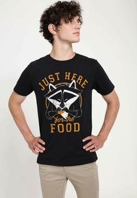 Henry Tiger POCAHONTAS MEEKO HERE FOR FOOD UNISEX - Camiseta estampada - black