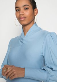 Gestuz RIFA KNOT BLOUSE - Camisola de manga comprida - glacier lake