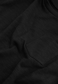 Next Paprasti marškinėliai - black