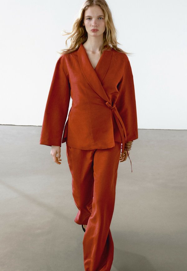 FLOWING- STYLE COLLAR - Summer jacket - ORANGE4