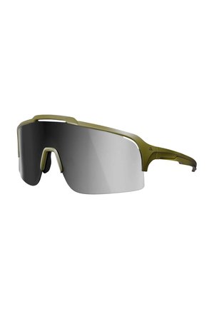 Lunettes de soleil de sport enveloppantes à verres teintés foncés avec une monture vert olive et des plaquettes de nez intégrées, présentées sur fond blanc.