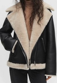 Mango Giacca in similpelle - black