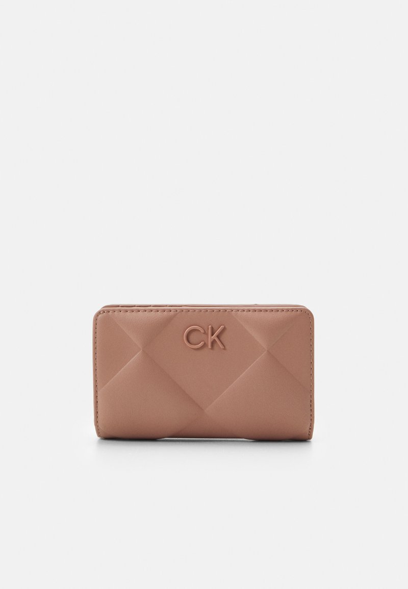 Calvin Klein RE LOCK QUILT BIFOLD WALLET - Maks - ash rose