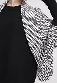 Even&Odd Cardigan - black