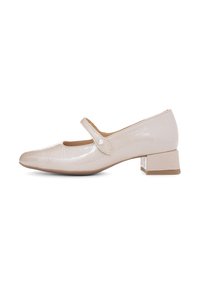 Zapatos Mary Jane de charol beige con puntera cuadrada, pequeño tacón cuadrado y una correa que presenta un botón decorativo de perla. Textura suave y brillante.