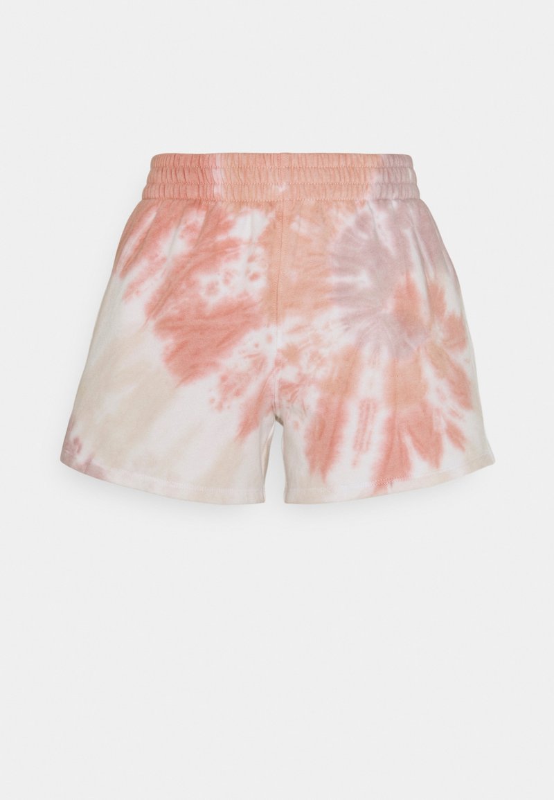 Shorts tie-dye dotés d'un tissu doux, d'une taille élastique et d'un mélange de couleurs pêche, beige et rose clair dans un motif tourbillonnant.