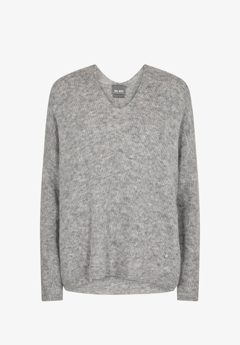 Pull gris clair en maille avec col en V, manches longues et petite étiquette métallique de marque près de l'ourlet sur fond blanc.