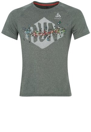 T-shirt de sport gris à manches courtes avec un logo hexagonal et un motif coloré de bulles sur la poitrine, ainsi qu'un petit logo de marque blanc en haut à droite.