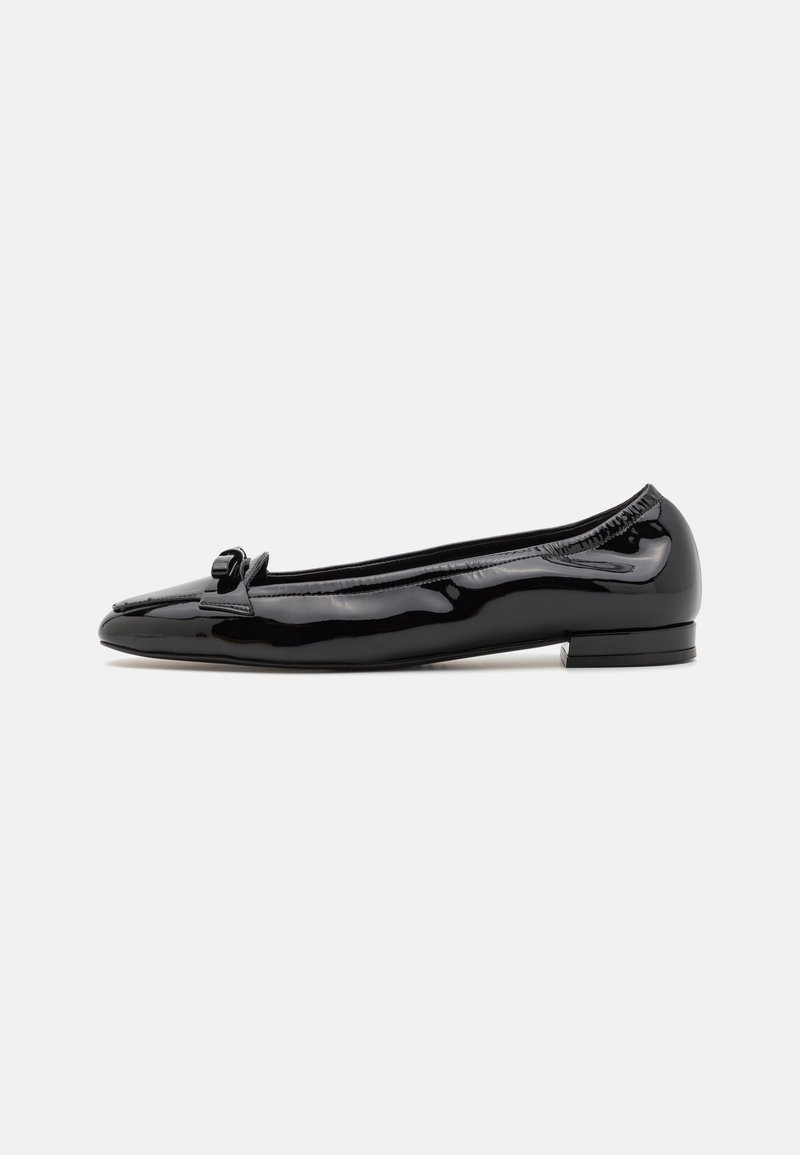 Stuart Weitzman TULLY LOAFER - Zapatos sin cordones - black