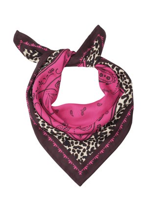 Foulard en soie avec centre rose vif, bordure marron foncé, motifs paisley noirs et accents imprimé léopard, plié en forme triangulaire avec extrémités nouées.
