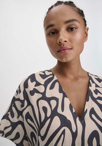 hessnatur MIDI OVERSIZE - Freizeitkleid - schwarz