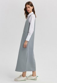 Touché Privé THICK STRAP - Maxi šaty - grey