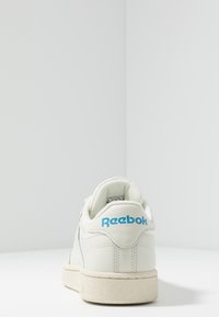 Reebok Classic Sneakers - off-white