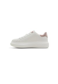Weiße Leder-Sneaker mit einem strukturierten Roségold-Akzent an der Ferse, runder Zehenpartie und einer dicken weißen Gummisohle. Verfügt über Ösen und Schnürsenkel.