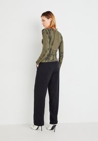 GAP PANT - Tepláky - true black