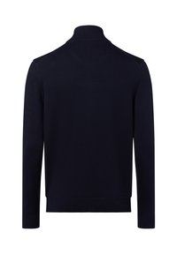 Granatowy sweter z wysokim kołnierzem, długimi rękawami oraz ściągaczami przy mankietach i u dołu. Gładka faktura, minimalistyczny design, bez widocznych wzorów i metalowych elementów.