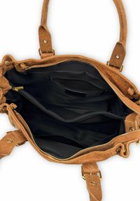 Sac en suède marron avec des doubles anses, un compartiment principal zippé et plusieurs poches intérieures en tissu noir.