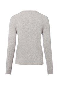 Grauer Strickpullover mit rundem Ausschnitt, langen Ärmeln und gerippten Bündchen. Weicher Stoff, minimalistisches Design ohne sichtbare Muster oder Akzente.