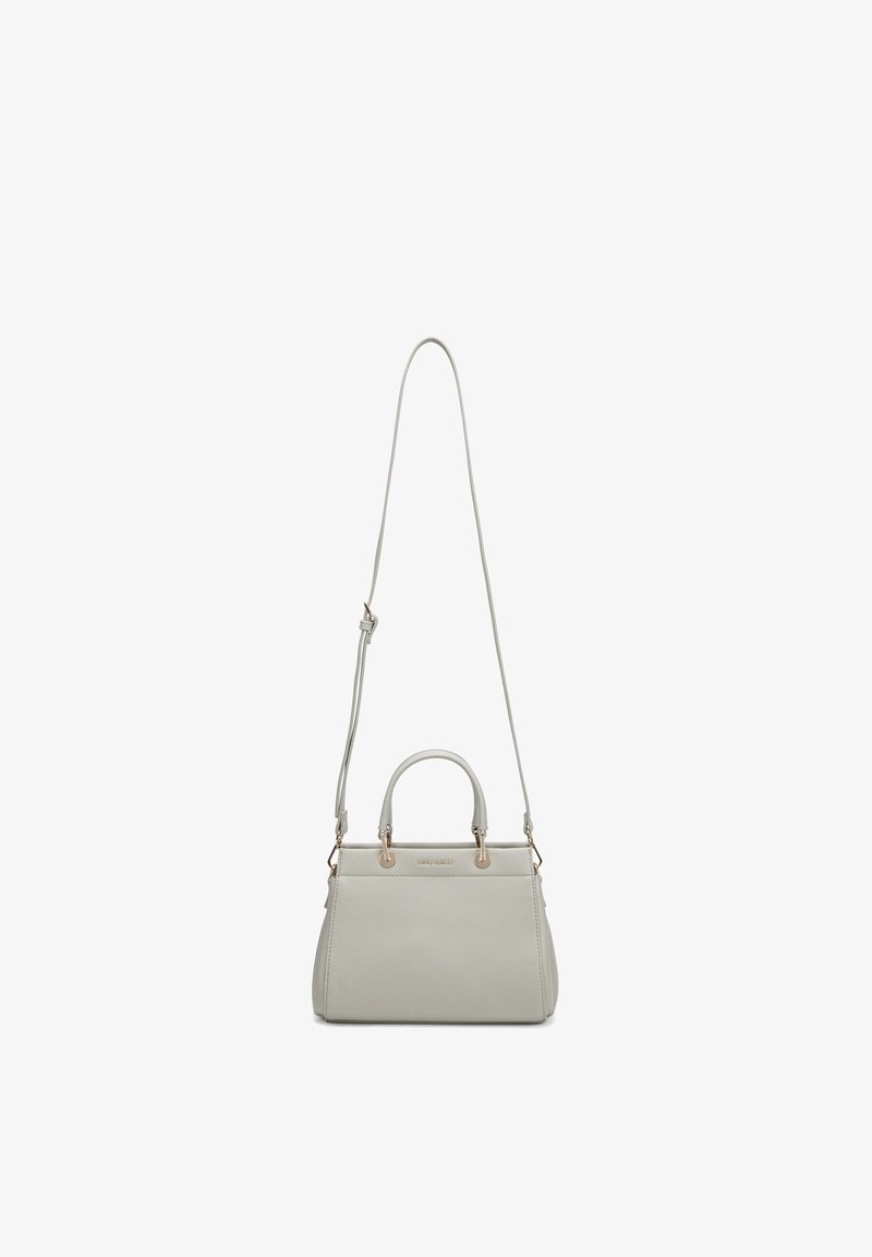 Sac à main en cuir gris clair avec poignées supérieures et longue bandoulière réglable, design minimaliste, garnitures dorées.