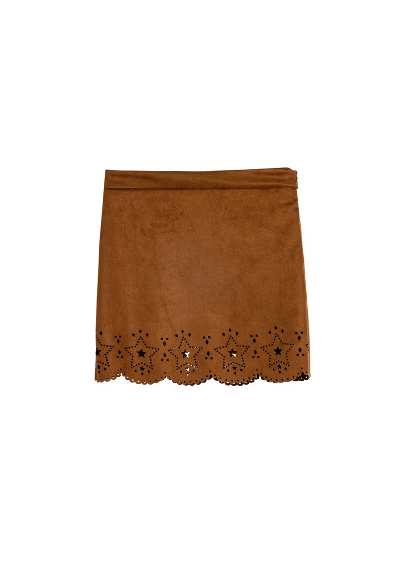 Brun ruskindsskjørt med en scallop-kant. Har laserskårne stjernemønstre i bunden. Enkel design med en tætsiddende talje.