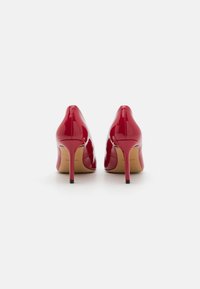 ALDO PILLOW WALK STESSYMID
 - Visoke pete - red