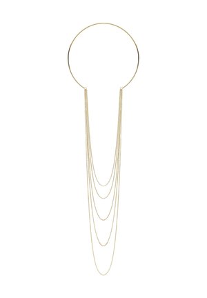 Guld halskæde med fast, cirkulært bånd og fem kædestrenge i forskellige længder, der hænger ned i et kaskademønster.