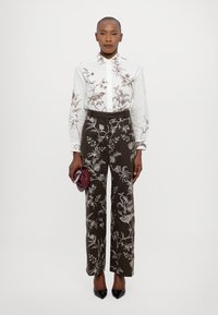 Paul & Joe PANTALON - Bukser - marron