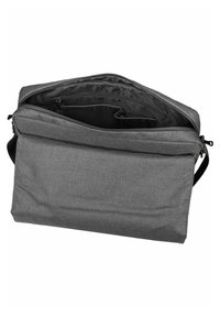 Bolsa de mensajería de tela gris con una parte superior con cremallera y múltiples compartimentos interiores. Material duradero con una textura suave y correa ajustable.