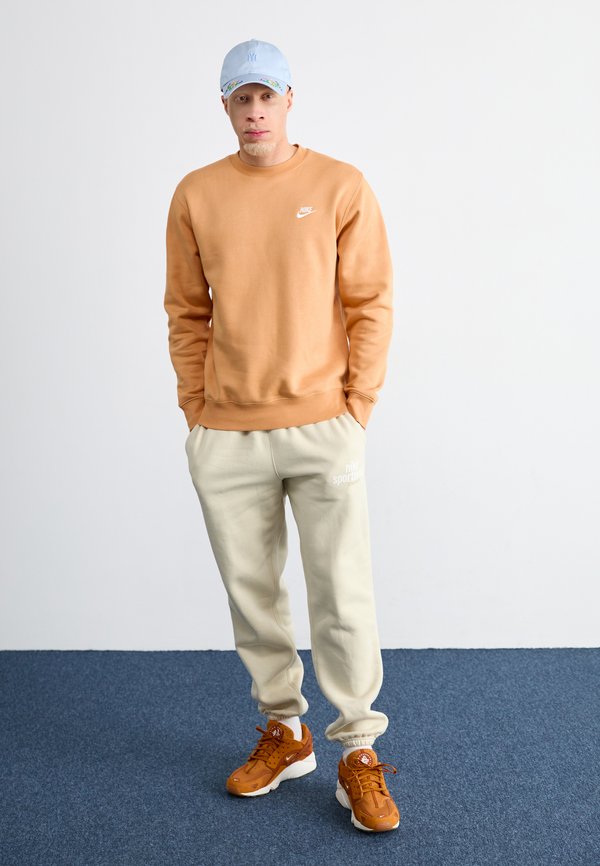 CLUB PANT - Tracksuit bottoms - khaki2